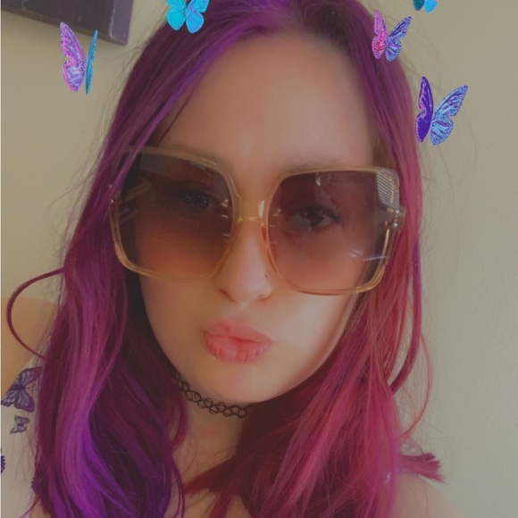 Meet your Posher, Natalie - Picture 1 of 1